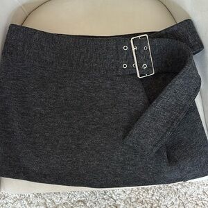 Zara Skirt- so cute/fun for fall🩶 large